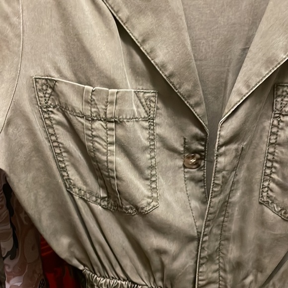 Express olive green romper. Like new✨ - Picture 5 of 5